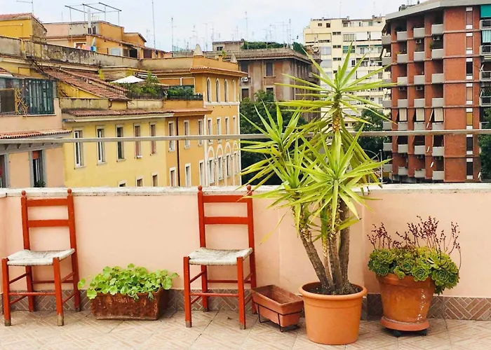Panoramic Castle Apt Trastevere